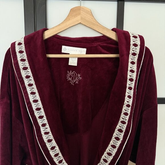 Eileen West Velvet Robe Burgundy Womens Large Embroidered Heirloom Old Money NWT - Picture 15 of 15